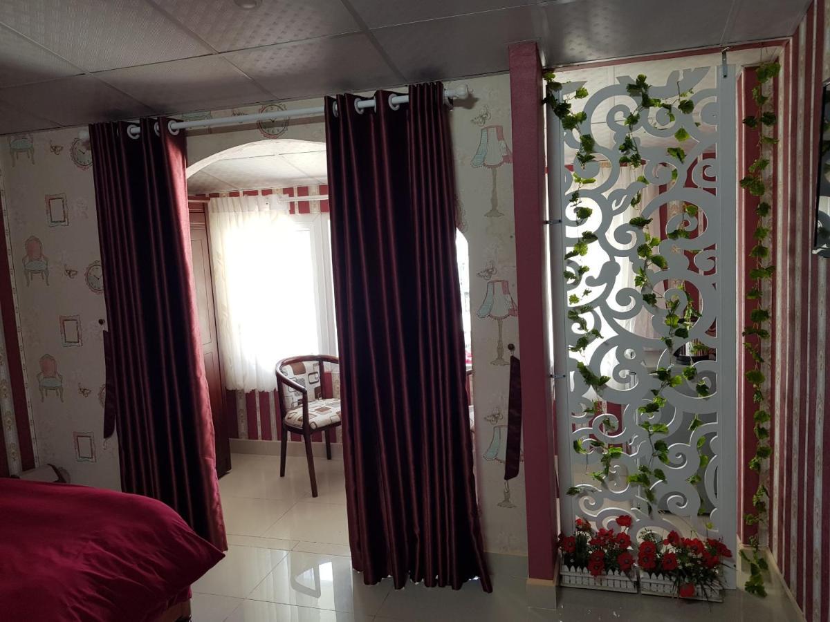 Forelsket Rosa دالات المظهر الخارجي الصورة