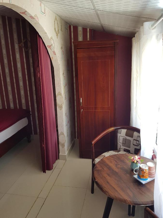 Forelsket Rosa دالات المظهر الخارجي الصورة